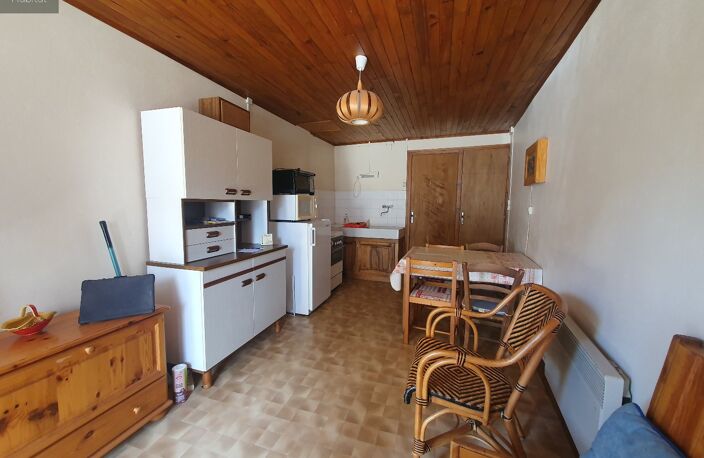 Petite maison avec son jardin — photo 4