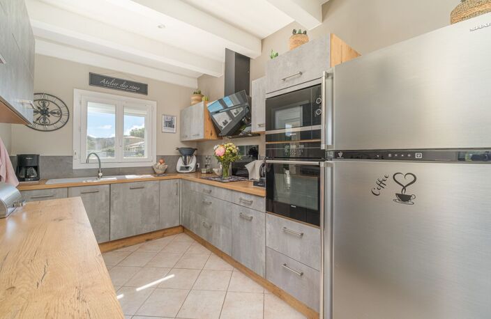 Villa — photo 3