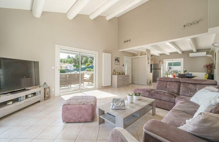 Villa — photo 4