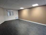 Local commercial — photo 2