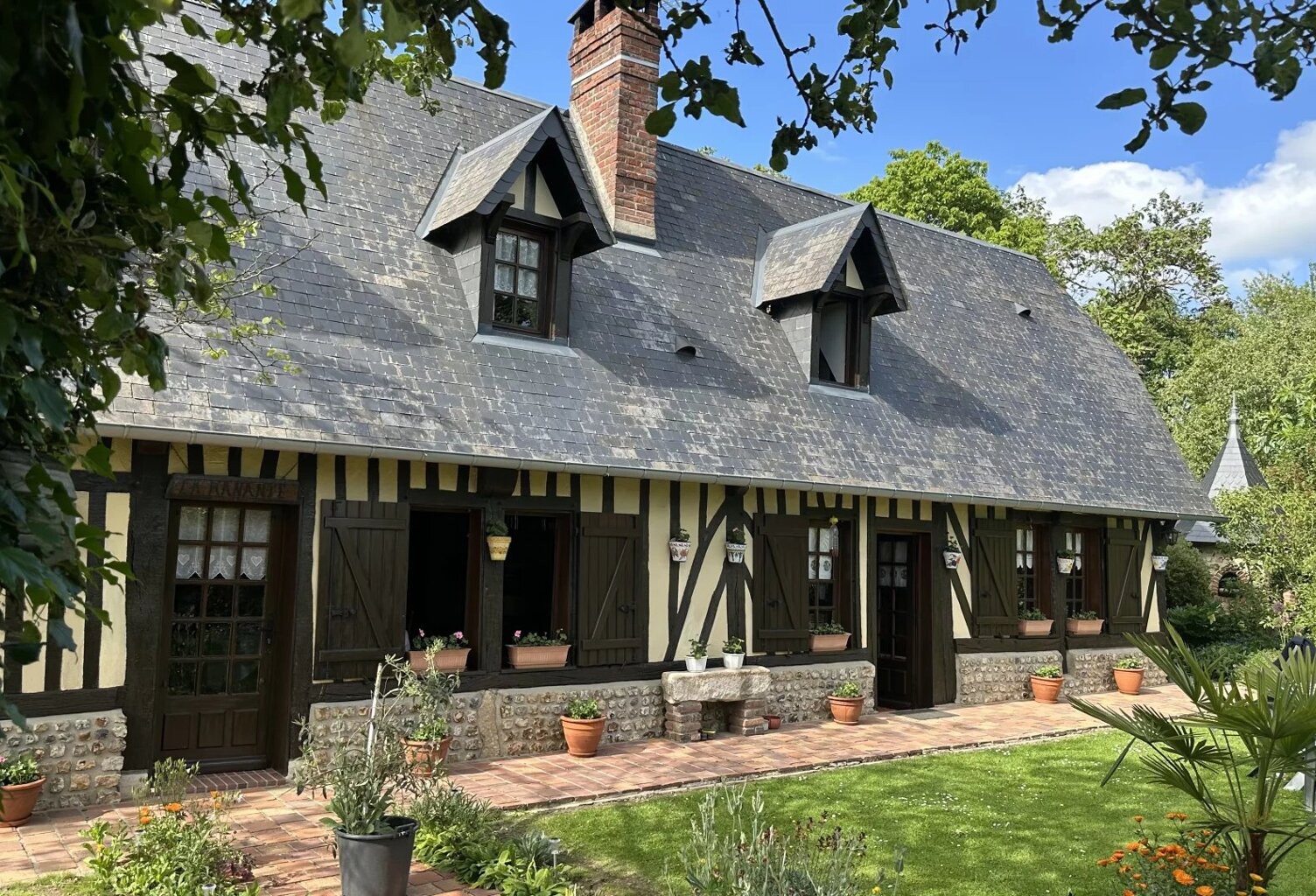 Maison normande avec 4 dépendances — photo 1