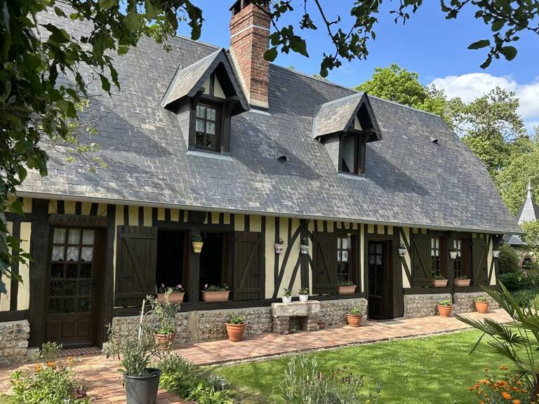 Maison normande avec 4 dépendances — photo 1