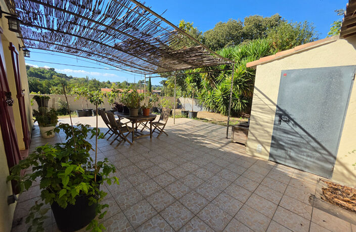 MAISON DE PLAIN-PIED RÉNOVÉE AVEC CHARME, TERRAIN DE 610m² ET PRESTATIONS DE QUALITÉ A LA CROIX-ROUGE 13013 MARSEILLE — photo 5