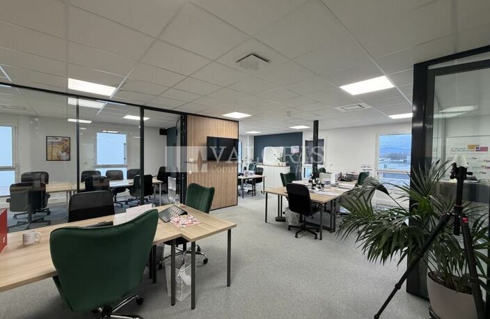 BUREAUX à LOUER — photo 4