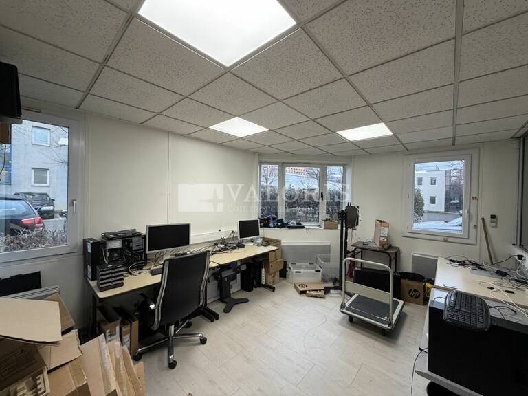 BUREAUX à LOUER — photo 1