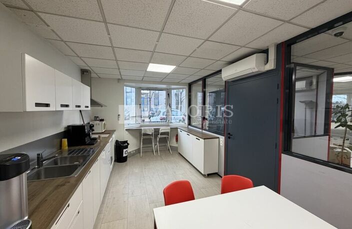 BUREAUX à LOUER — photo 2