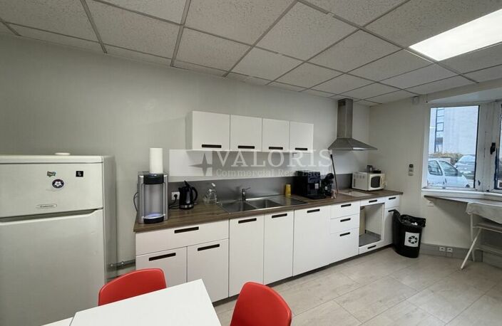 BUREAUX à LOUER — photo 3