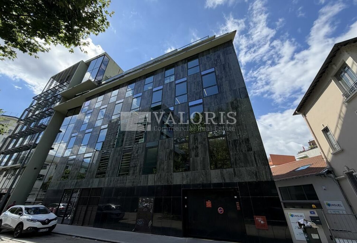BUREAUX à LOUER — photo 1