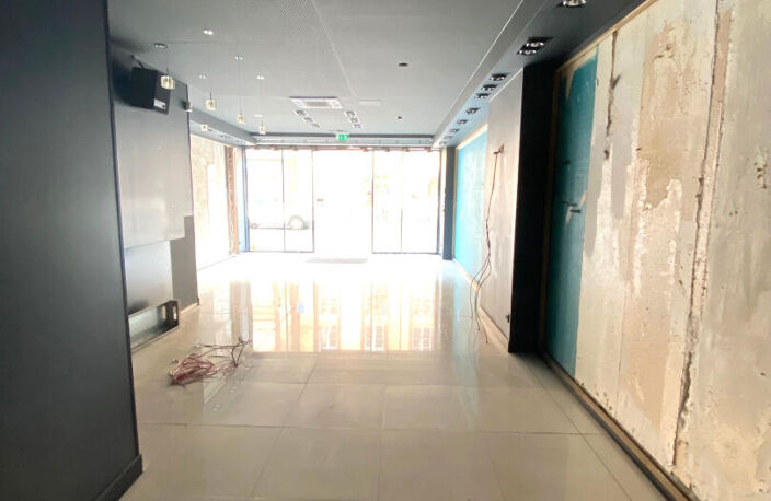 EVREUX Local commercial de 72 m2 — photo 3