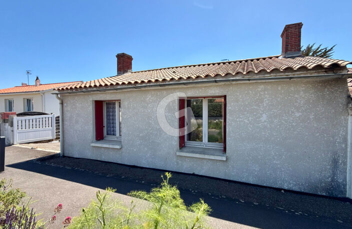 MAISON - 3 PIECES - 82 M² - A VENDRE - LONGEVILLE SUR MER — photo 2