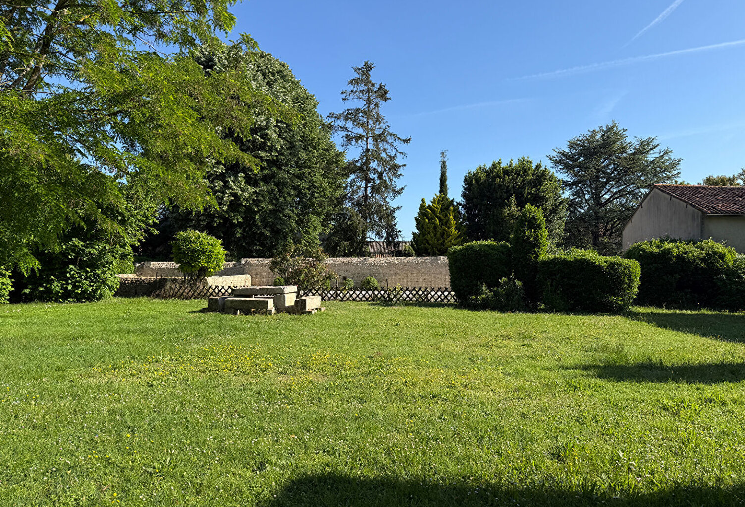 LA DEMEURE - LA VILLEDIEU DU CLAIN — photo 1