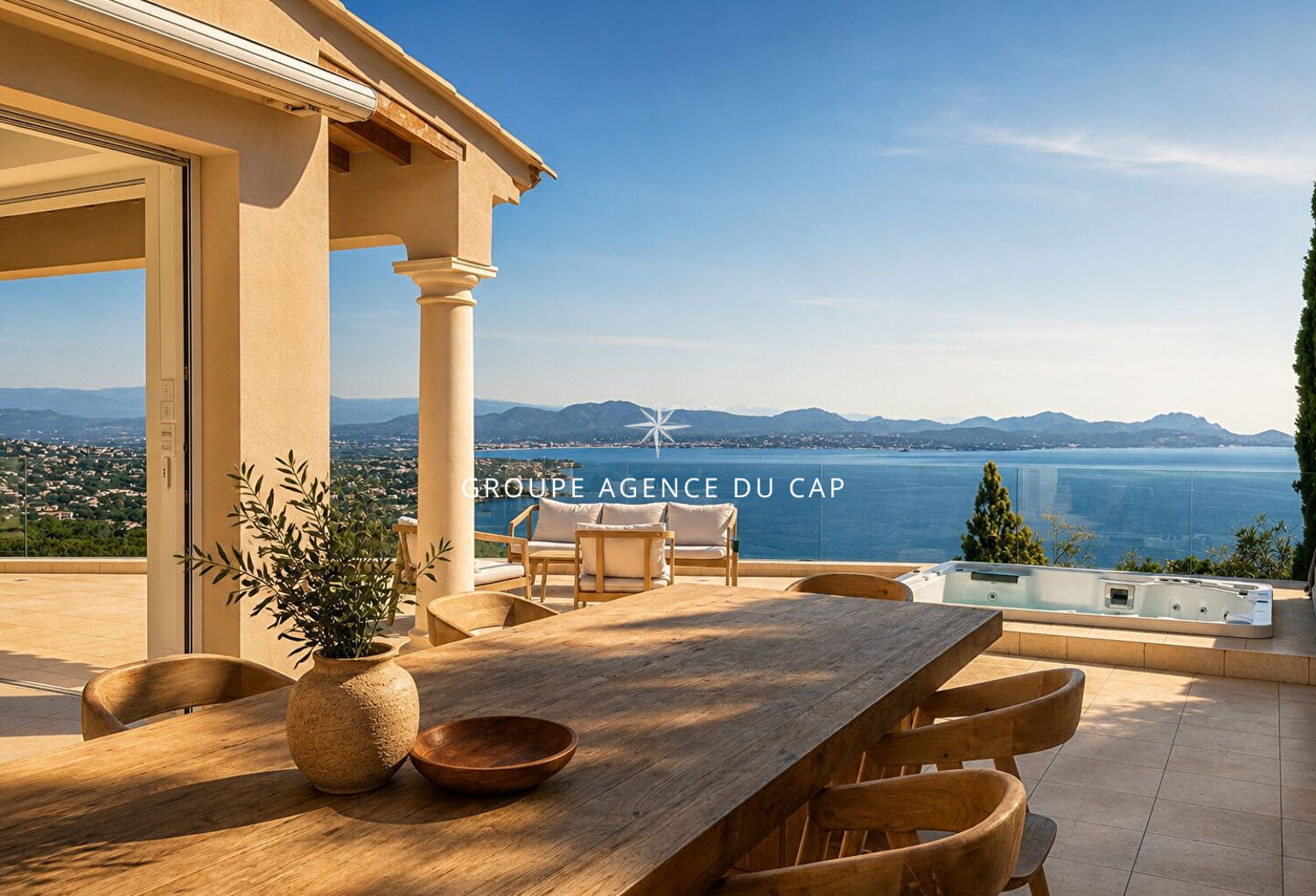 VILLA AVEC VUE MER PANORAMIQUE 6 PIECES AVEC GARAGE DE 80 M² ET PISCINE — photo 1