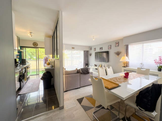 CANNES - AVENUE DES ANGLAIS - CHARMANT 3 PIECES AVEC CAVE ET GARAGE — photo du bien