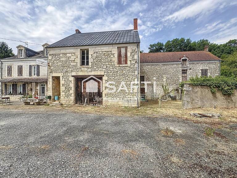 Grande maison avec dépendances et vaste terrain ! — photo 1