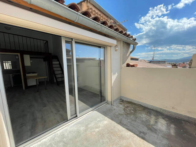 Studio avec terrasse — photo du bien