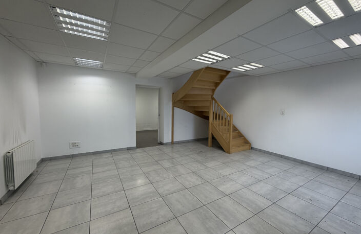 Bureaux 180 m2 SMH — photo 2