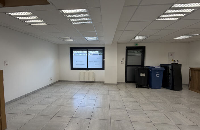 Bureaux 180 m2 SMH — photo 3