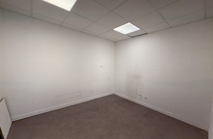 Bureaux 180 m2 SMH — photo 5