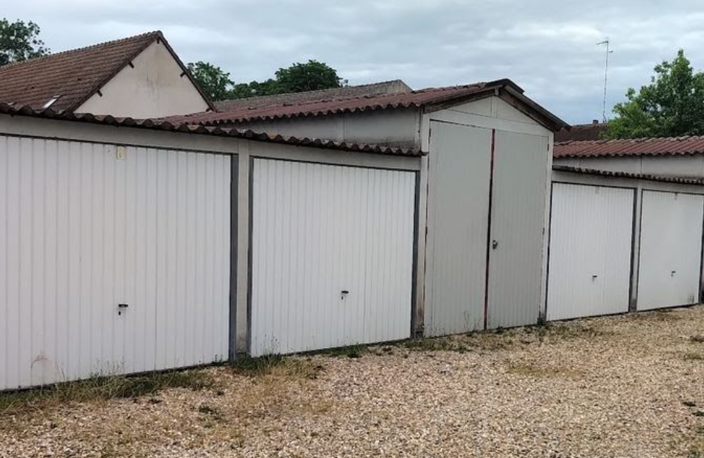 Lot de 8 Garages loués en Extérieur à SENS (89 100) — photo 2