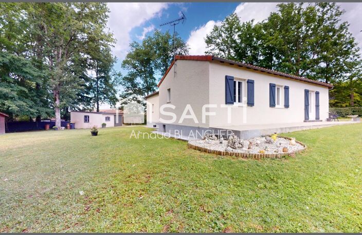 Pavillon plain-pied, trois chambres + bureau, salle de bain, garage, jardin. — photo 2