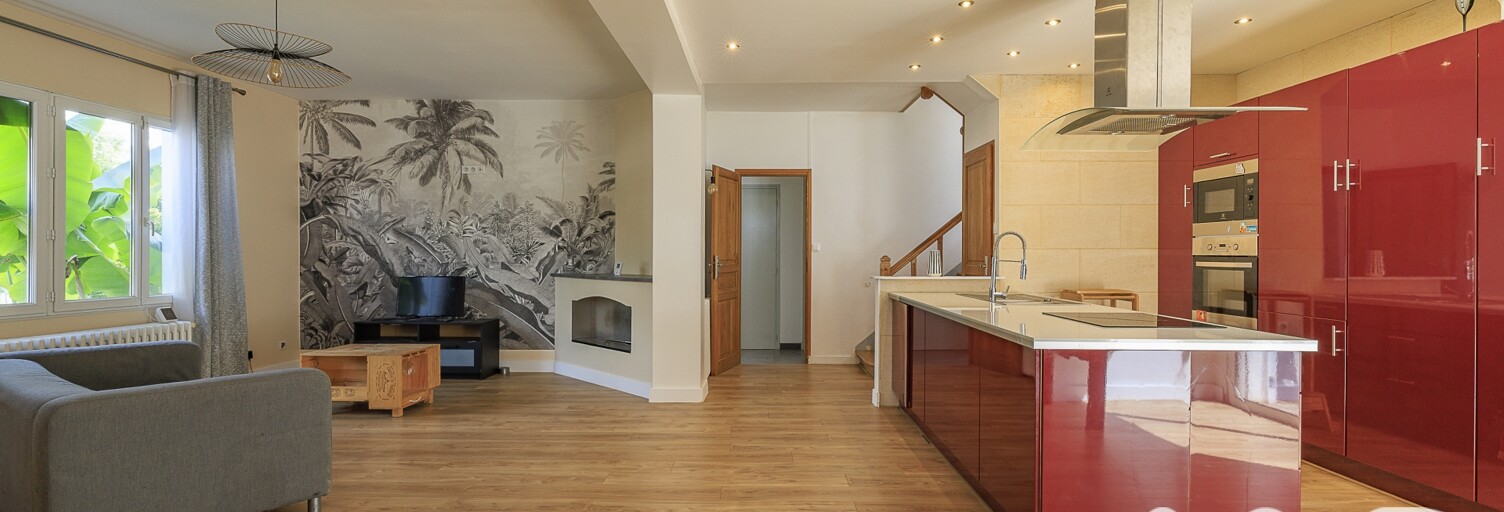 Maison 7 Pièces 193 m² à vendre à Saint-Médard-de-Guizières (33230)