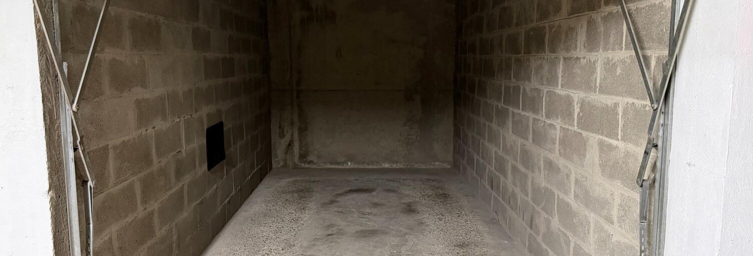 Garage   m² à vendre à Élancourt (78990)