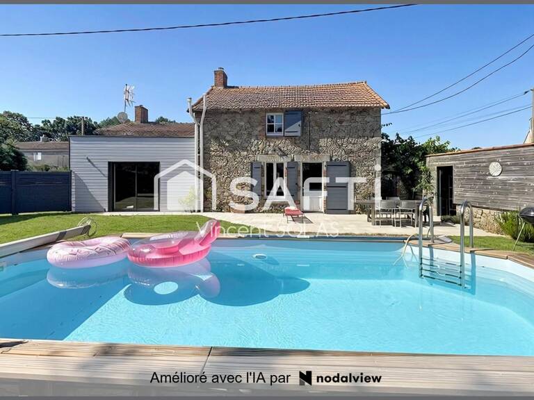 Maison en Pierre Rénovée de 210 m² sur 937 m² - 6 Chambres - 3 SDE - 3 WC - Piscine — photo 1