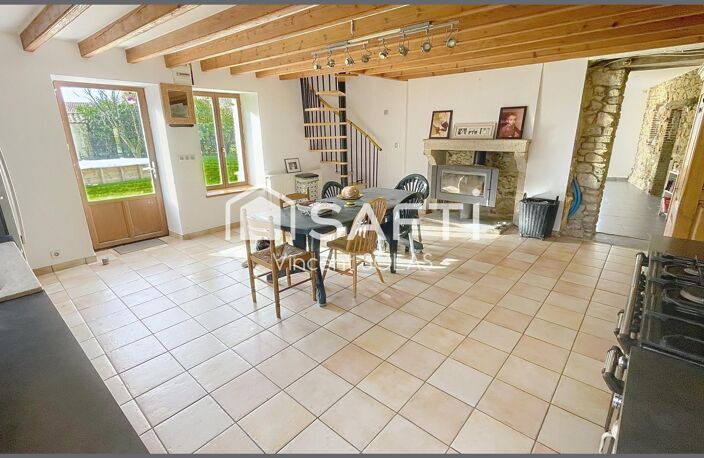 Maison en Pierre Rénovée de 210 m² sur 937 m² - 6 Chambres - 3 SDE - 3 WC - Piscine — photo 5