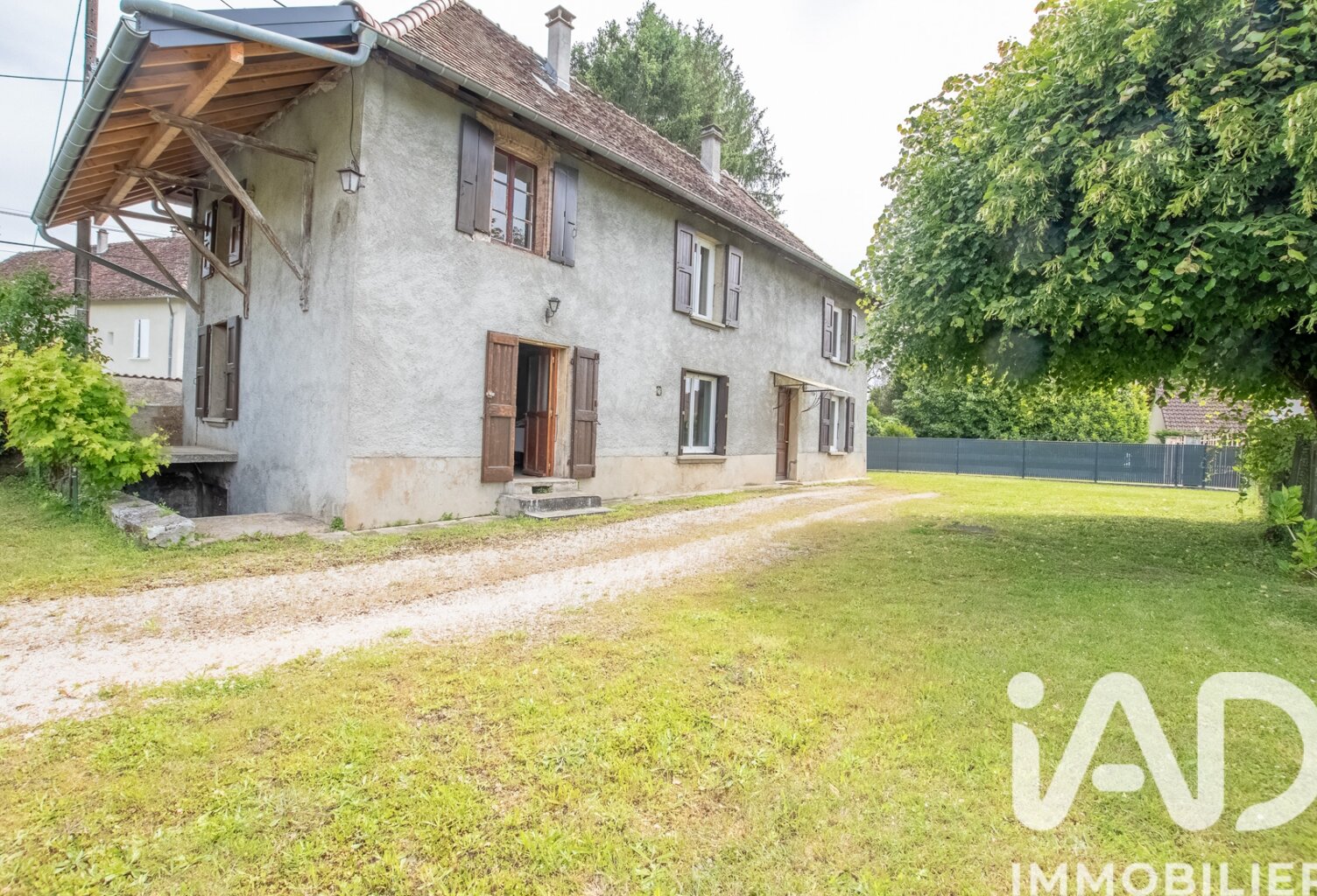 Vente Maison/villa 8 pièces — photo 1