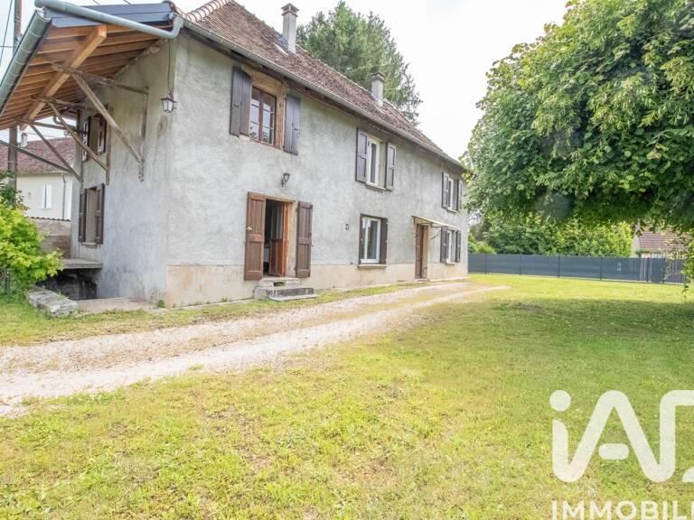 Vente Maison/villa 8 pièces — photo 1