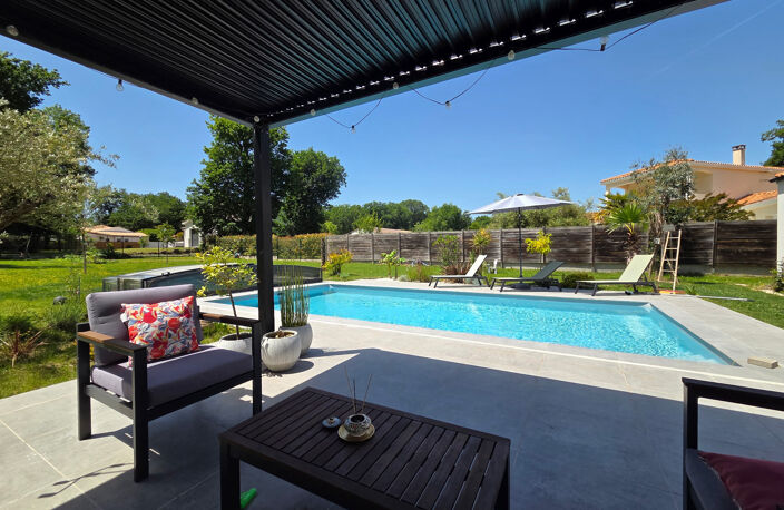 BREUILLET   VILLA ULTRA MODERNE AUX PRESTATIONS HAUT DE GAMME — photo 3