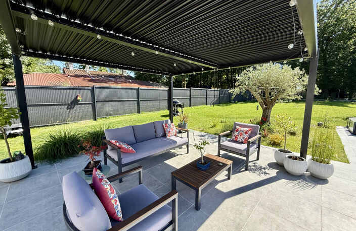 BREUILLET   VILLA ULTRA MODERNE AUX PRESTATIONS HAUT DE GAMME — photo 4