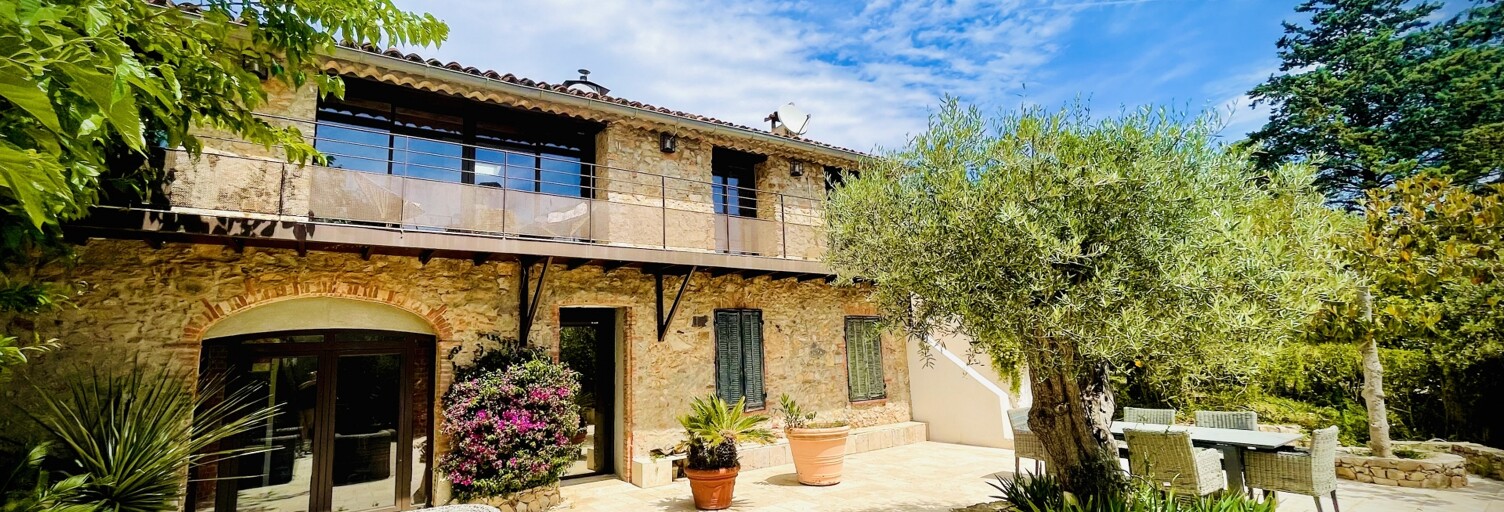 Maison 14 Pièces 546 m² à vendre à Grimaud (83310)