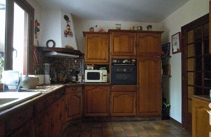 Vente Maison/villa 9 pièces — photo 2