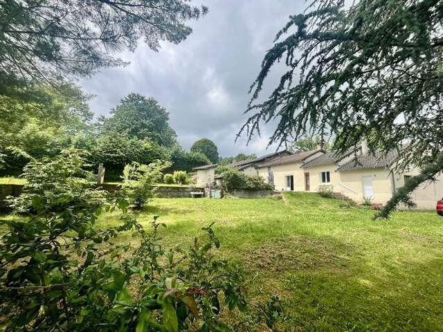 Maison en pierre de 4 pièces principales — photo du bien