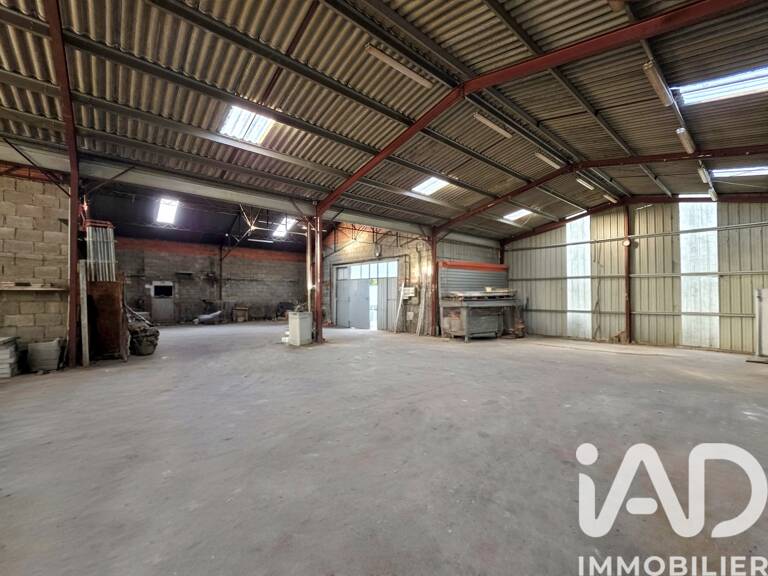 Vente Boutique/Local commercial 760 m&sup2; — photo 1