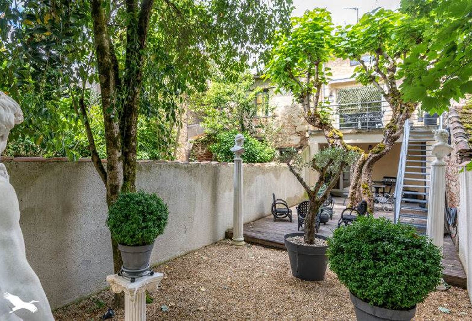 Maison en pierre de 3 pièces principales — photo 1