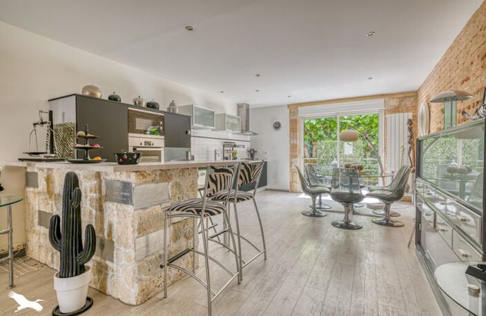 Maison en pierre de 3 pièces principales — photo 2