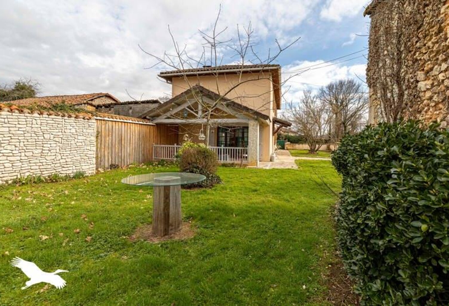 Vente maison 5 pièces 136 m² Nanteuil-en-Vallée (16700) — photo 1