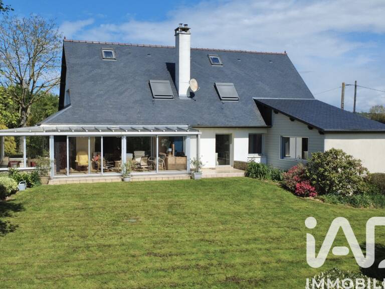 Vente Maison/villa 8 pièces — photo 1