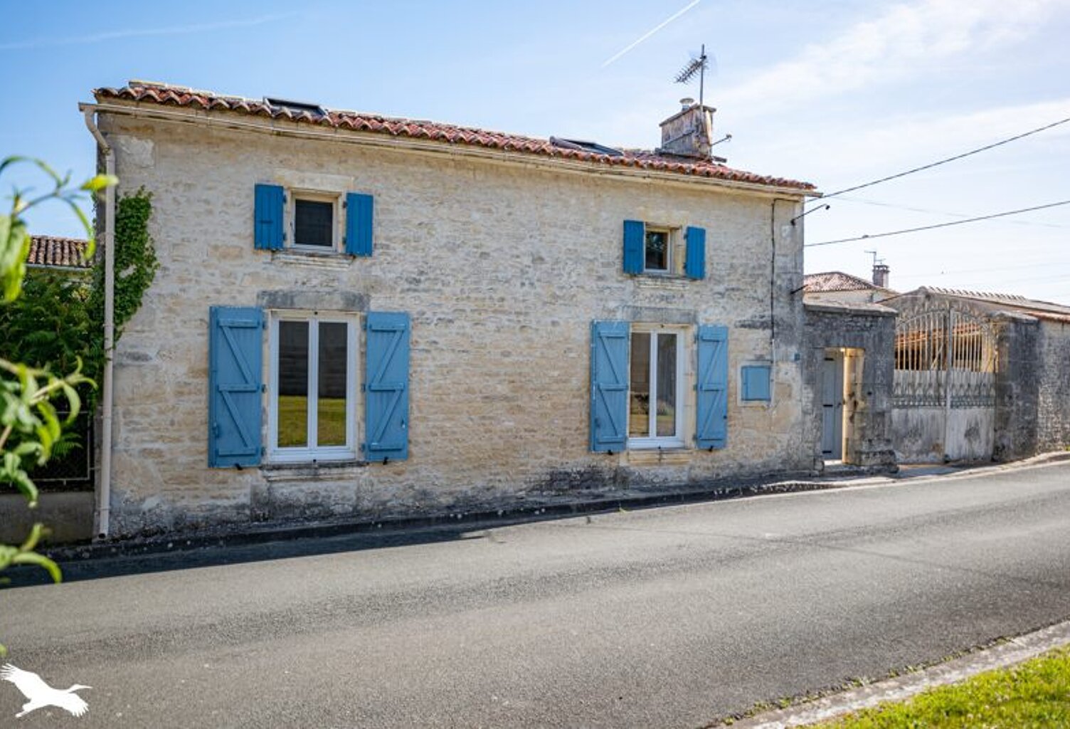 Charentaise de 7 pièces principales — photo 1