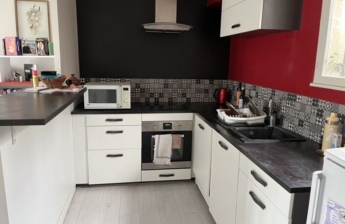 Maison en pierre de 4 pièces principales — photo 3