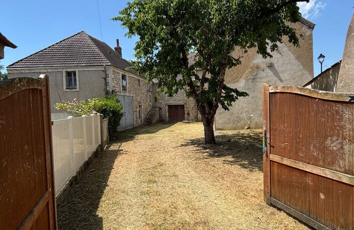 Vente Maison/villa 8 pièces — photo 2