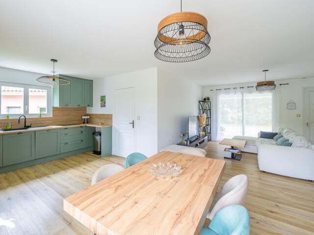Contemporaine de 5 pièces principales — photo du bien