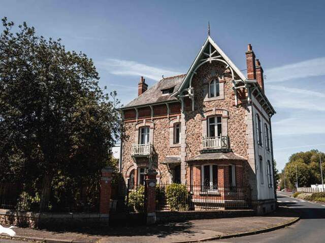 Maison art déco de 7 pièces principales — photo du bien