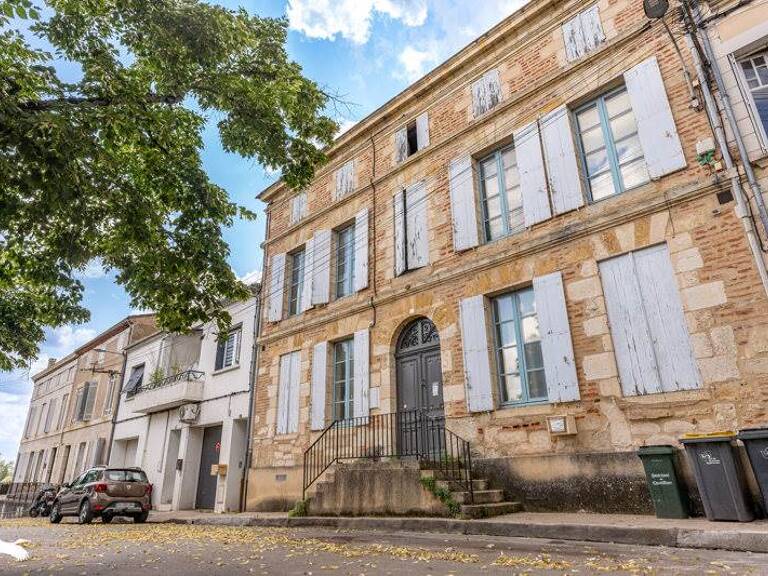 Maison en pierre de 9 pièces principales — photo 1