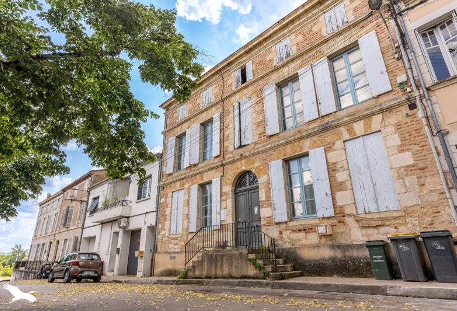 Maison en pierre de 9 pièces principales — photo 1