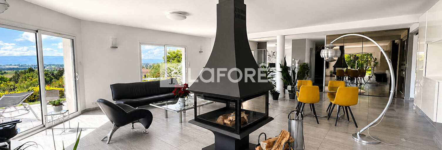 Maison 8 Pièces 220 m² à vendre à Saint-Bonnet-les-Oules (42330)