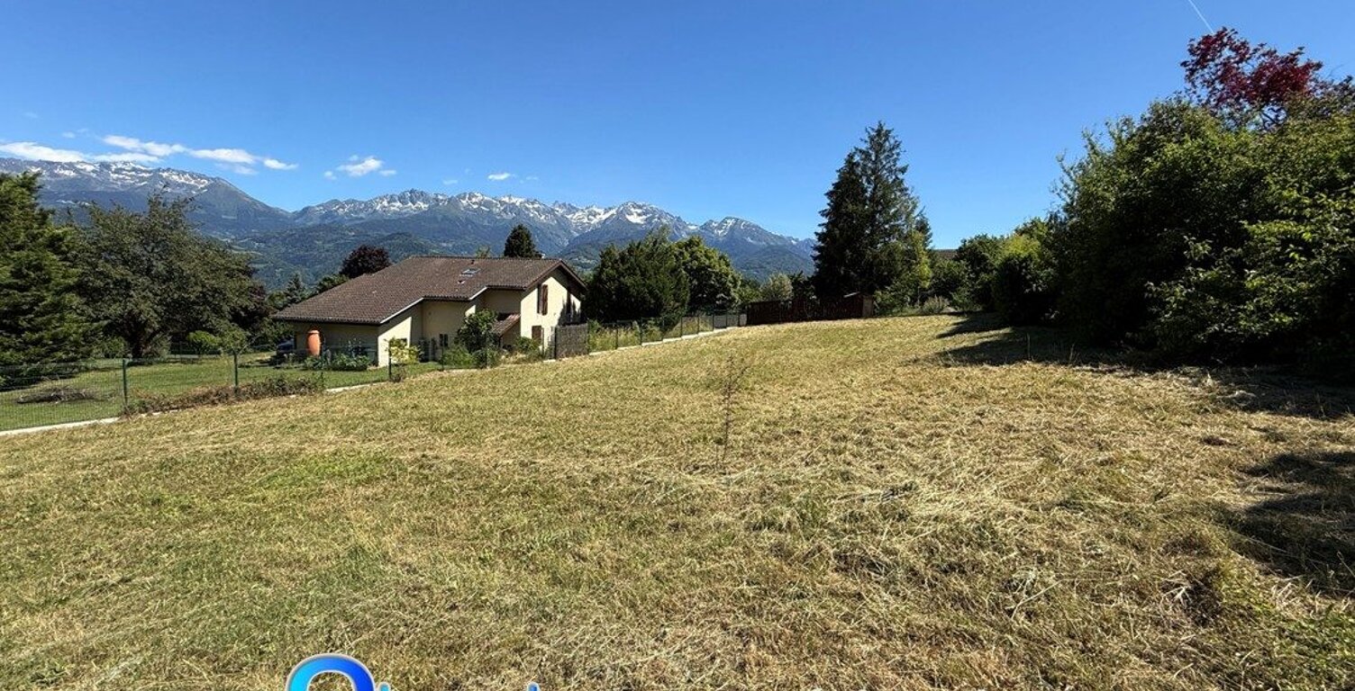 Terrain constructible de 1514 m² — photo 1