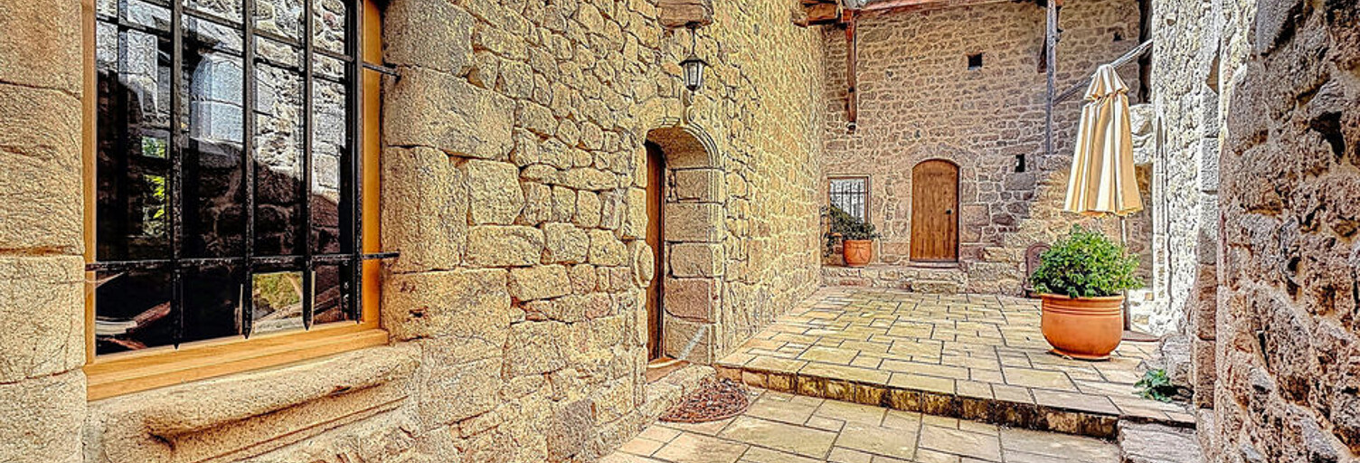 Maison 10 Pièces 350 m² à vendre à Thueyts (07330)